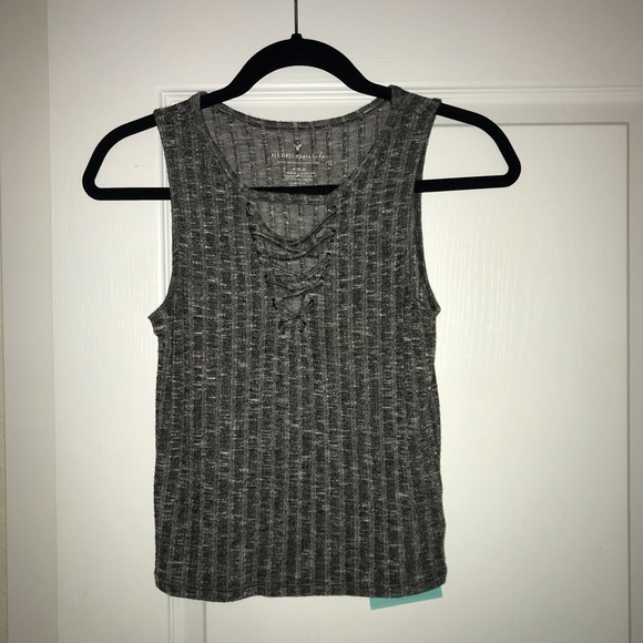 American Eagle Outfitters Tops - American Eagle grey cropped sleeveless top